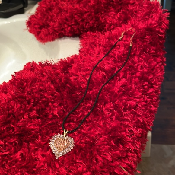 Beautiful Heart Pendant. Pendant 1 1/2” long X 1 1/4”.  Cord is 18” long - Picture 3 of 5